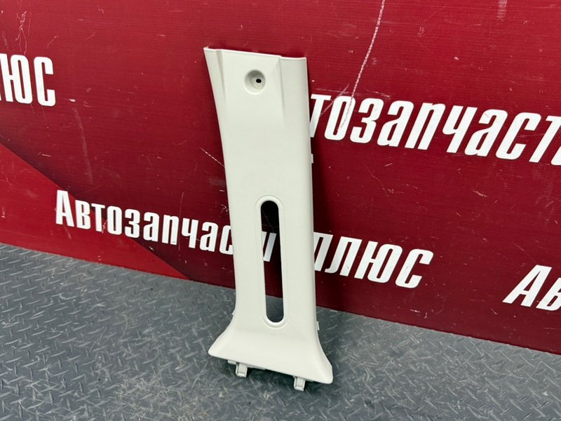 Обшивка средней стойки