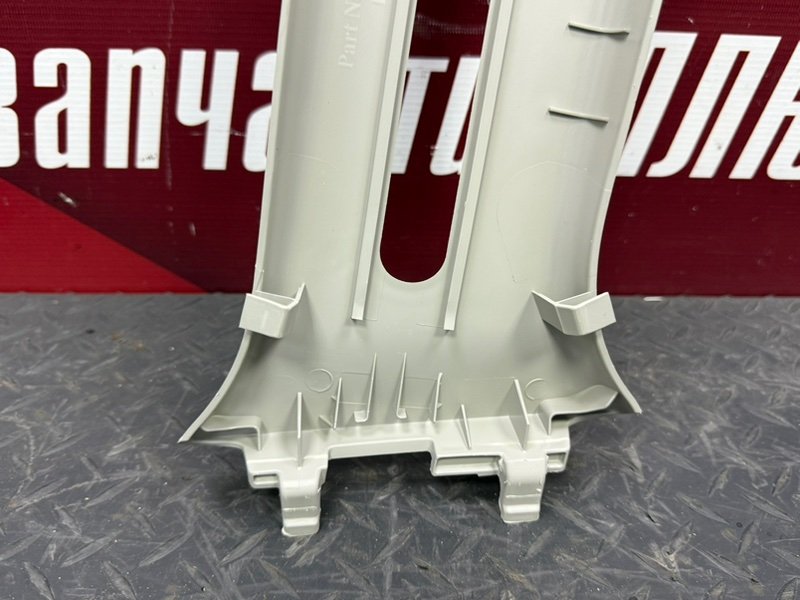 Обшивка средней стойки