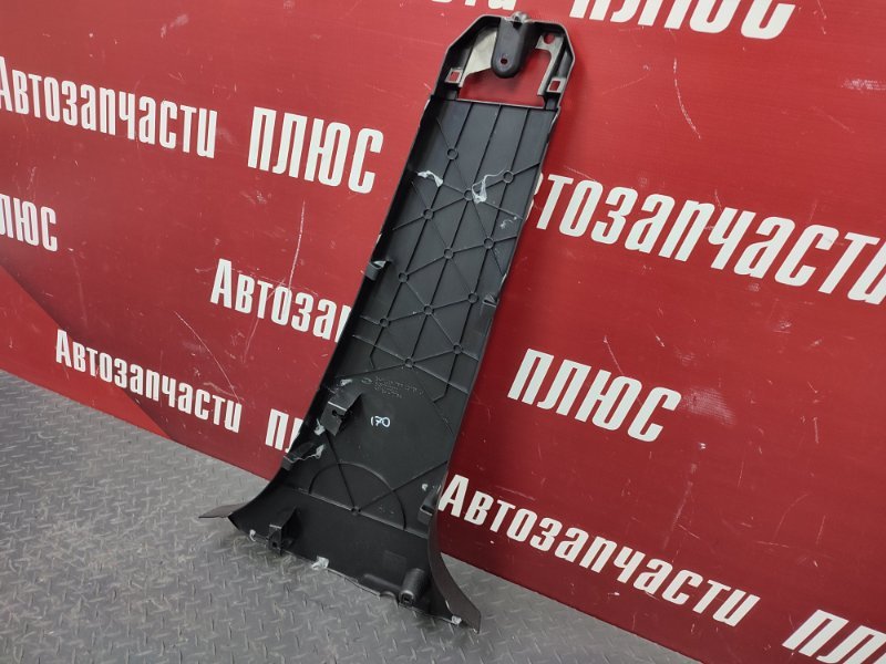 Обшивка средней стойки