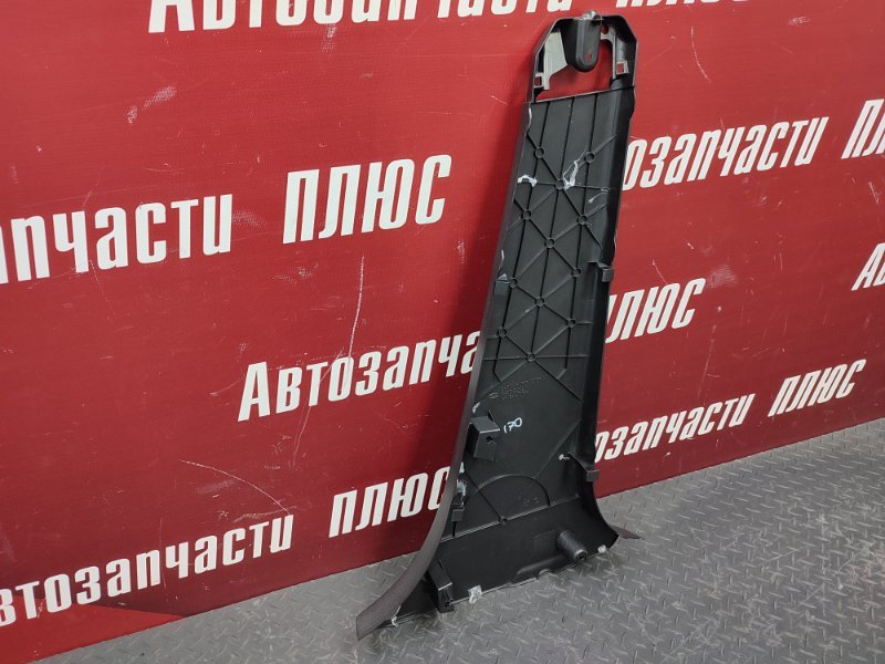 Обшивка средней стойки