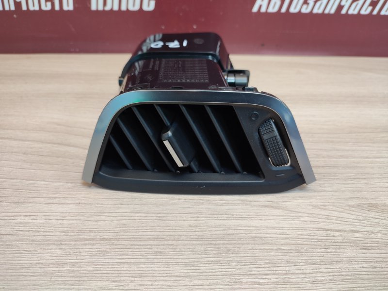 Воздушный дефлектор салона