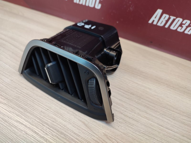 Воздушный дефлектор салона