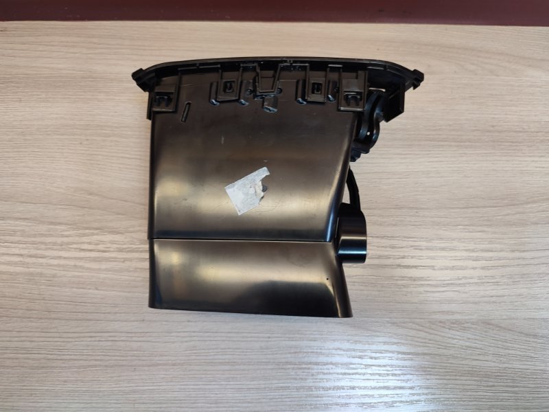 Воздушный дефлектор салона