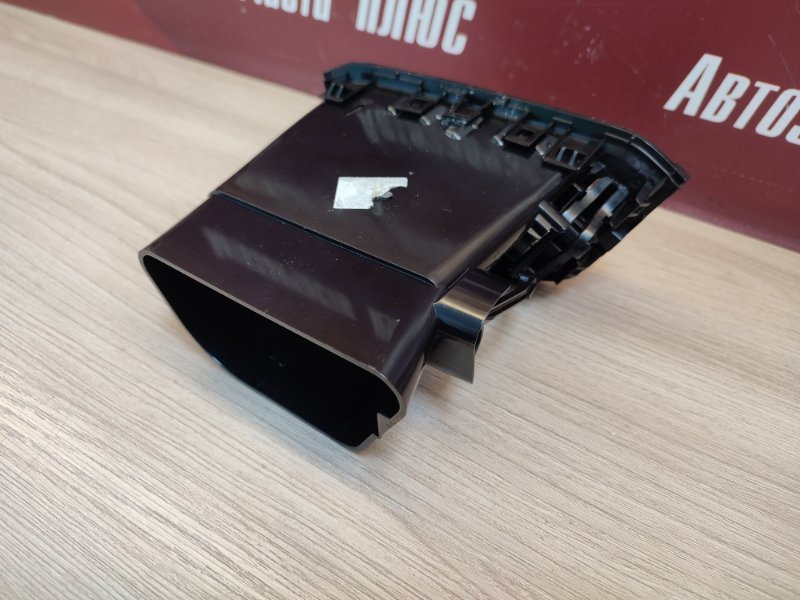 Воздушный дефлектор салона