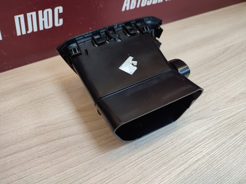 Воздушный дефлектор салона