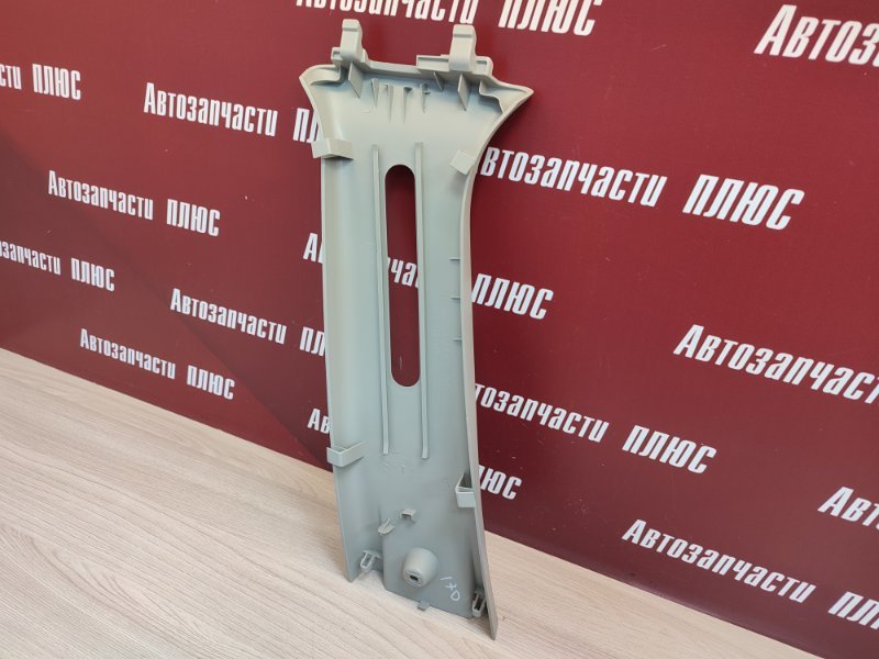 Обшивка средней стойки