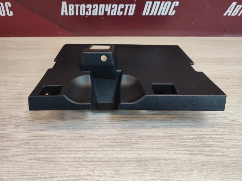 Крышка бардачка