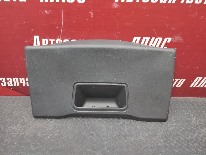 Обшивка двери багажника