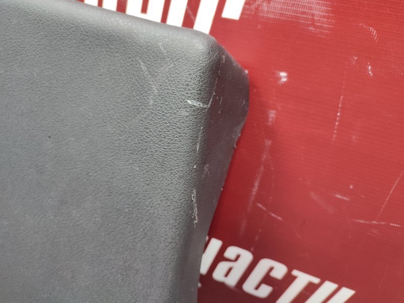 Обшивка двери багажника