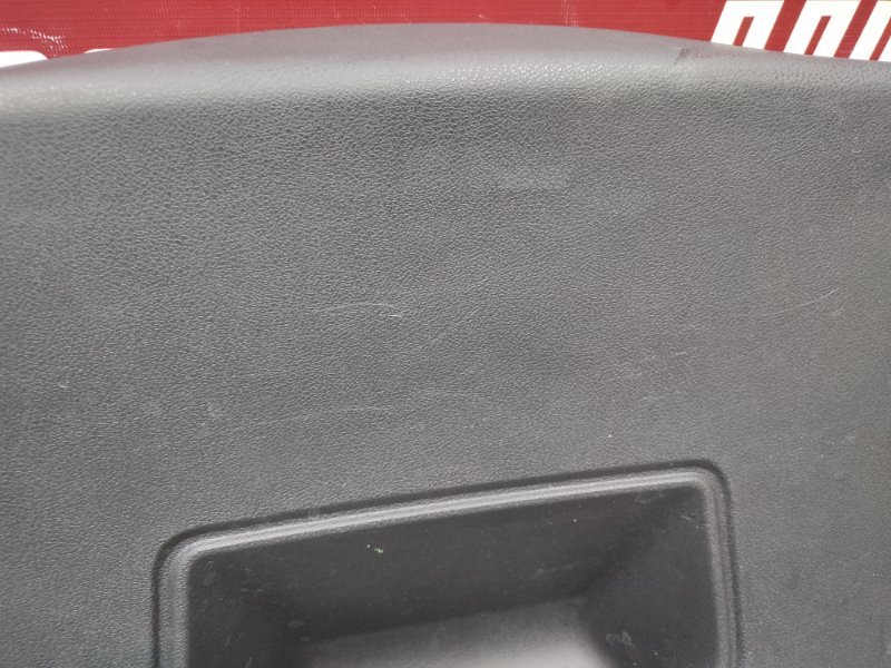 Обшивка двери багажника