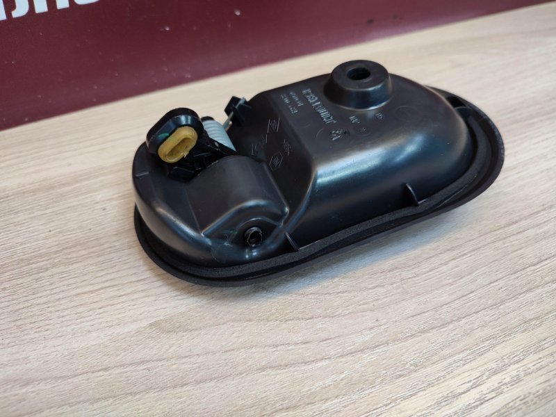 Внутренняя ручка     двери