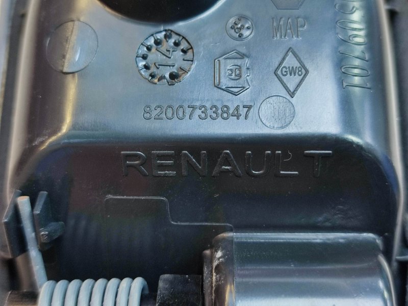 Внутренняя ручка     двери