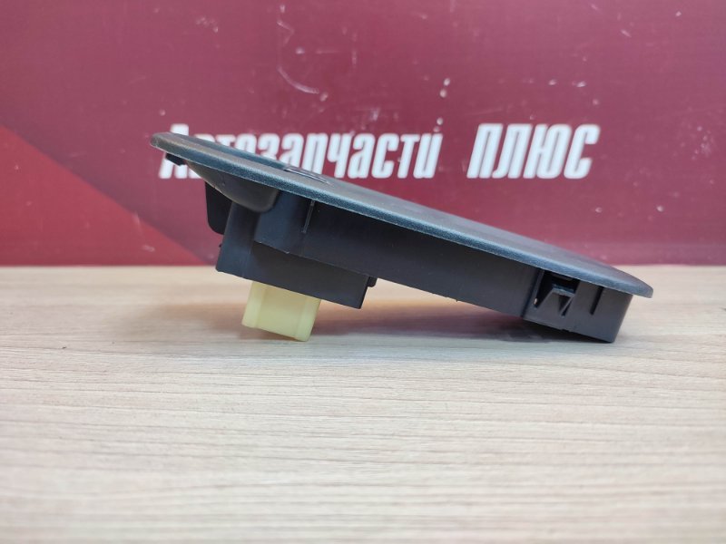 Кнопка стеклоподъемника