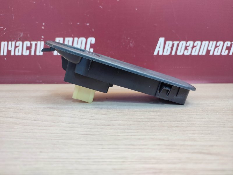 Кнопка стеклоподъемника