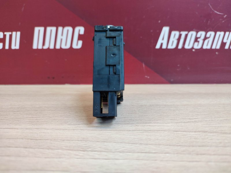 Кнопка корректора фар