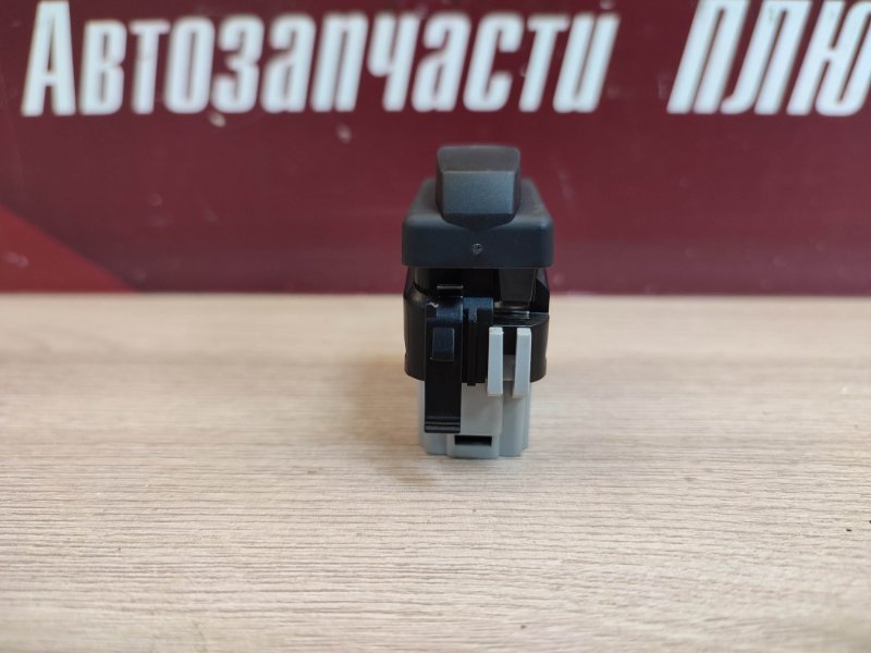 Кнопка обогрева сидений