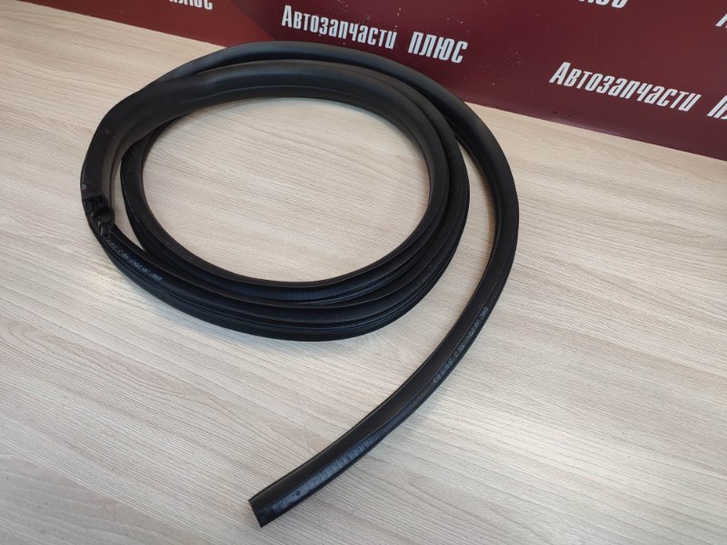 Уплотнитель проема      двери