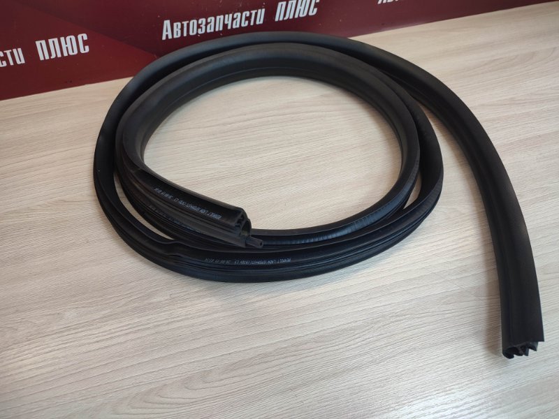 Уплотнитель проема      двери