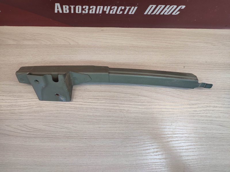 Направляющая стекла     двери