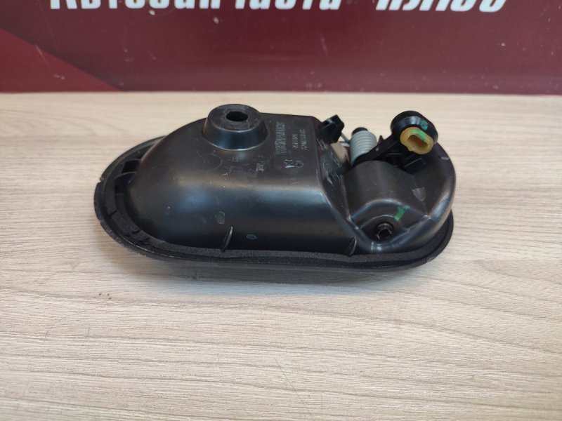 Внутренняя  ручка двери