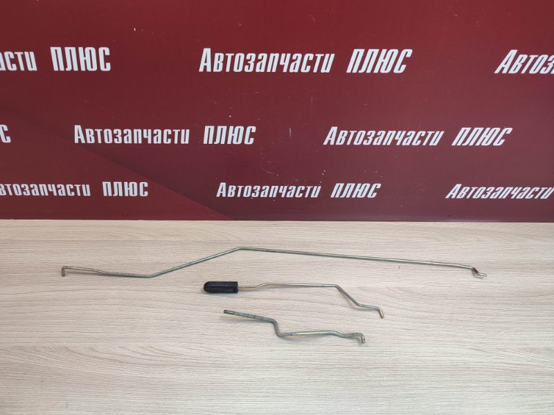 Тяга замка двери