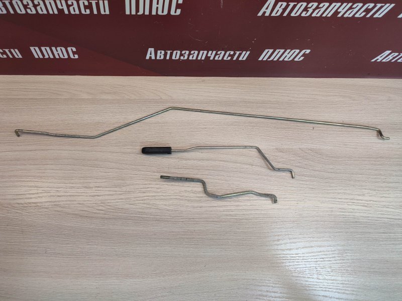 Тяга замка двери