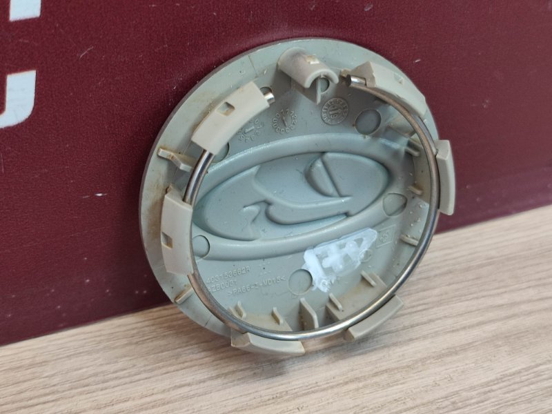 Колпак колеса центральный