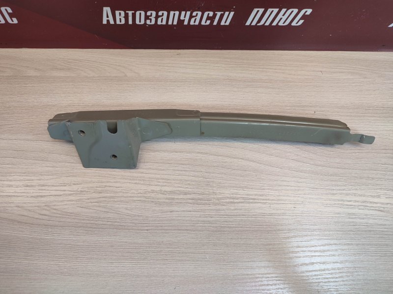 Направляющая стекла двери