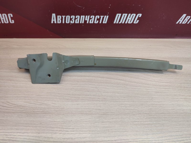 Направляющая стекла двери