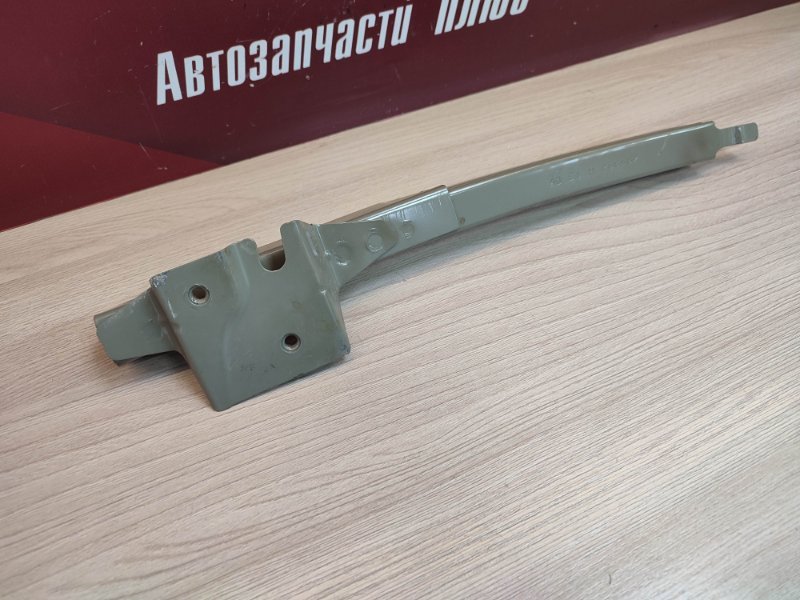 Направляющая стекла двери