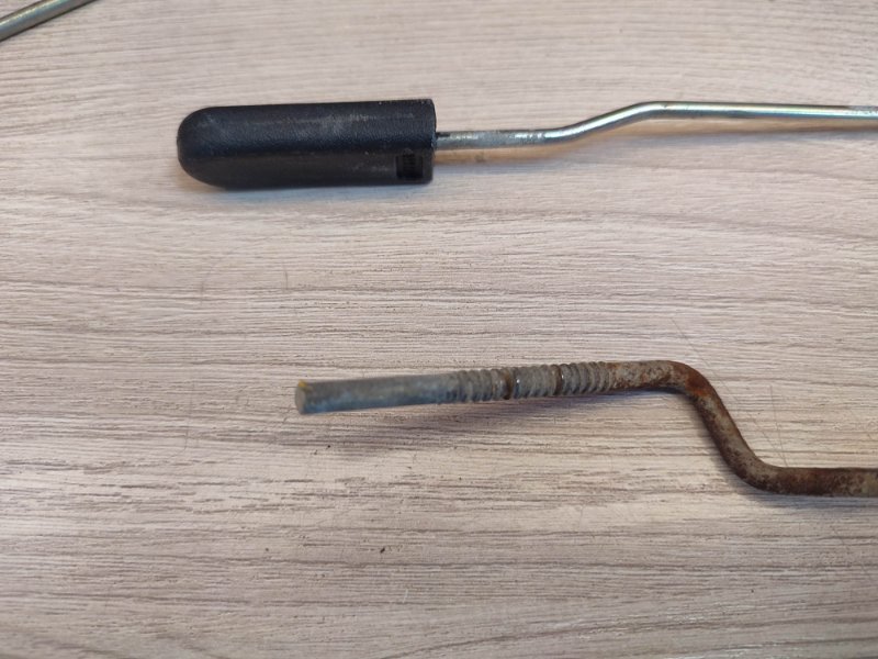 Тяга замка двери