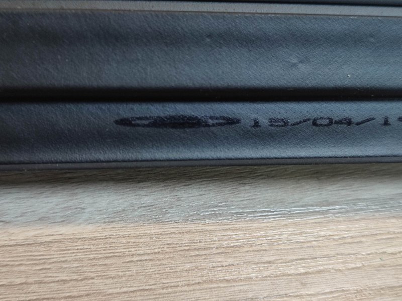 Уплотнитель стекла двери внутренний