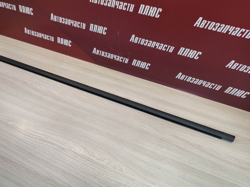 Уплотнитель стекла двери внешний