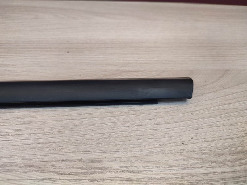 Уплотнитель стекла двери внешний