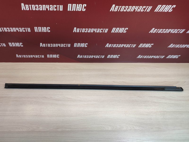 Уплотнитель стекла двери внешний