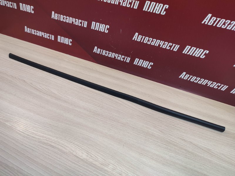 Уплотнительная резинка боковой двери