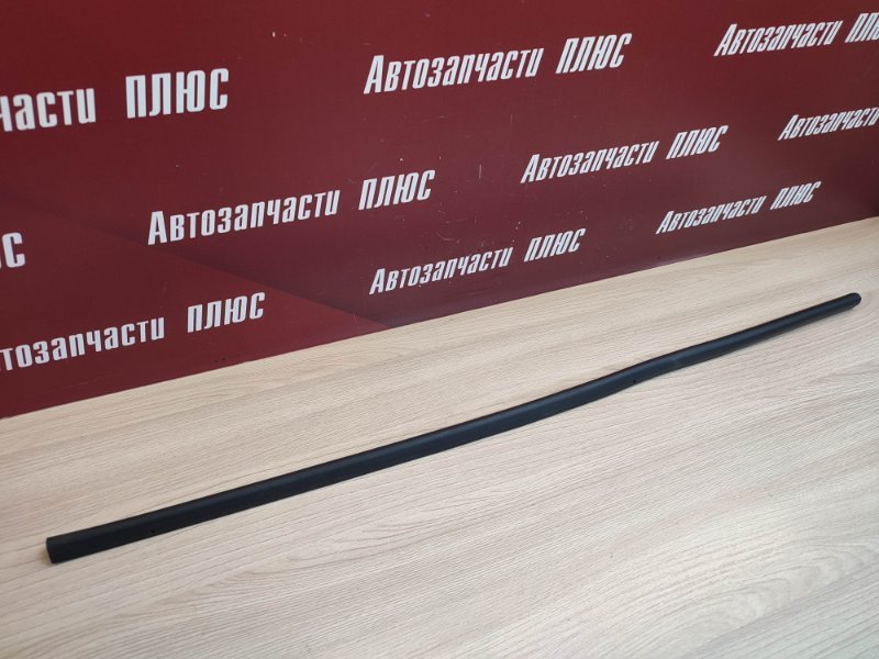 Уплотнительная резинка боковой двери