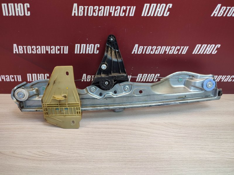 Стеклоподъемник    двери