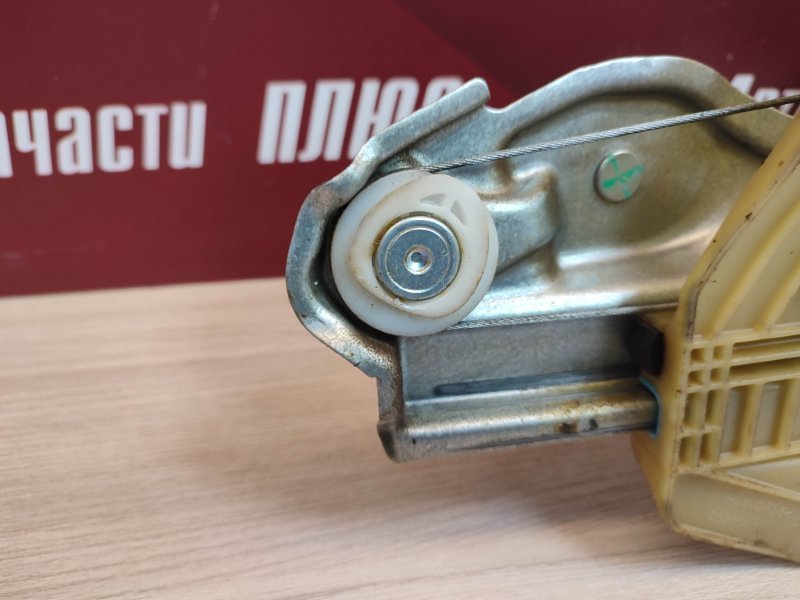 Стеклоподъемник    двери