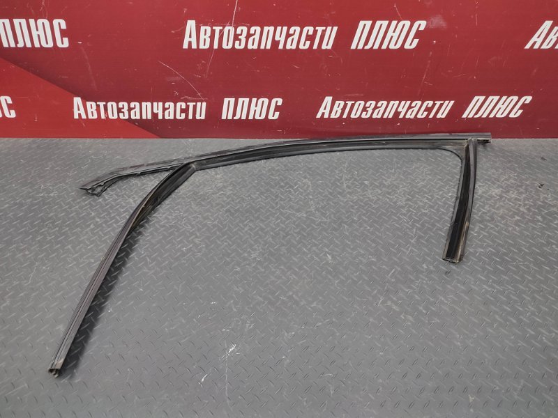 Уплотнитель рамки двери