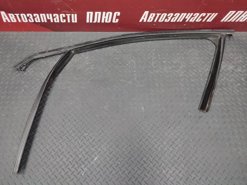 Уплотнитель рамки двери