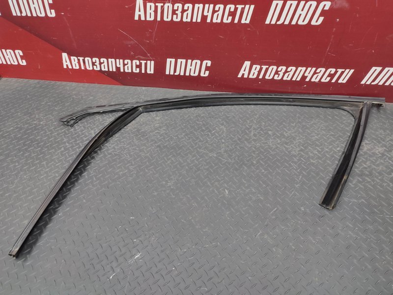 Уплотнитель рамки двери