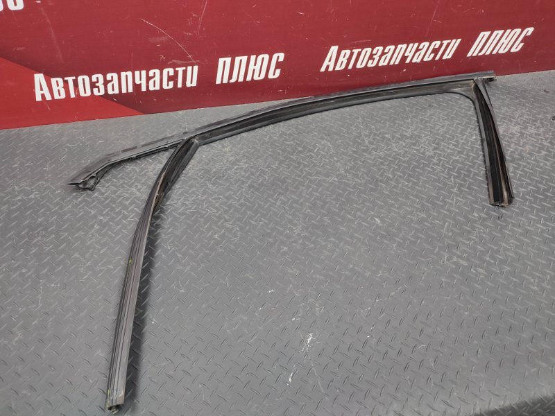 Уплотнитель рамки двери