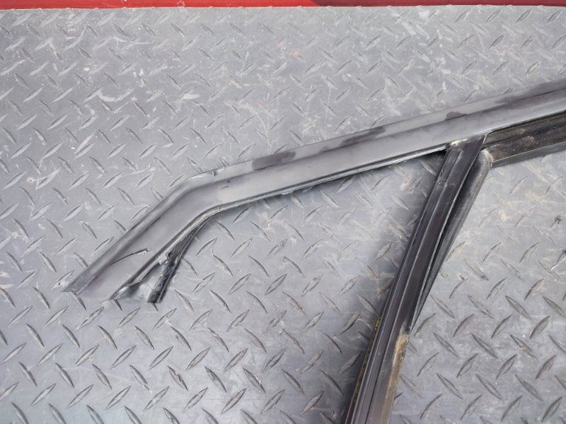 Уплотнитель рамки двери