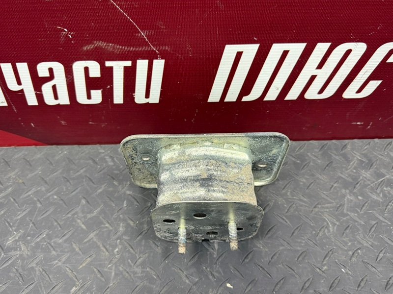 Кронштейн усилителя бампера