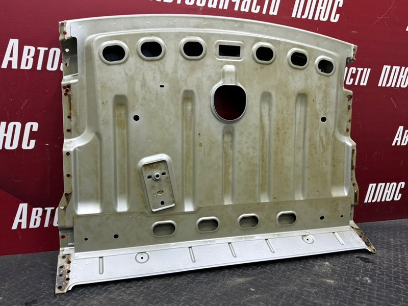 Задняя полка