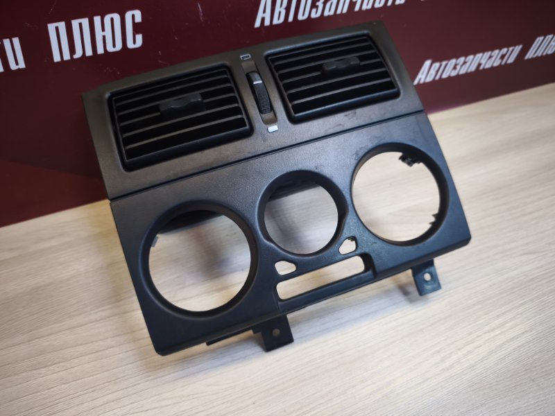 Воздушный дефлектор салона