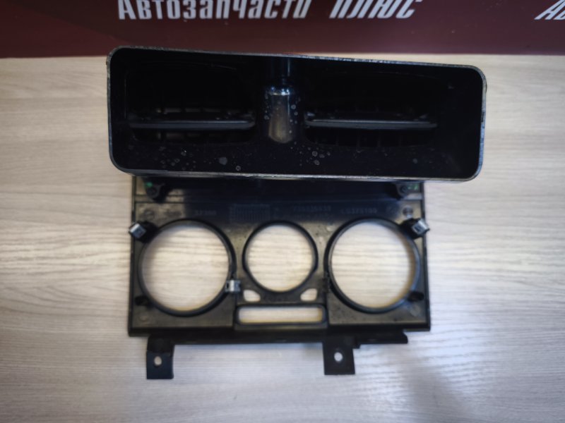 Воздушный дефлектор салона