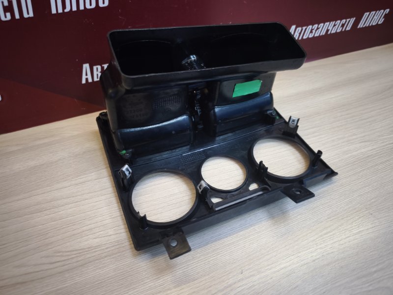 Воздушный дефлектор салона