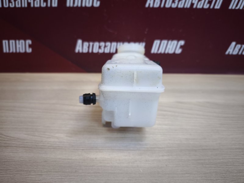 Бачок главного тормозного цилиндра